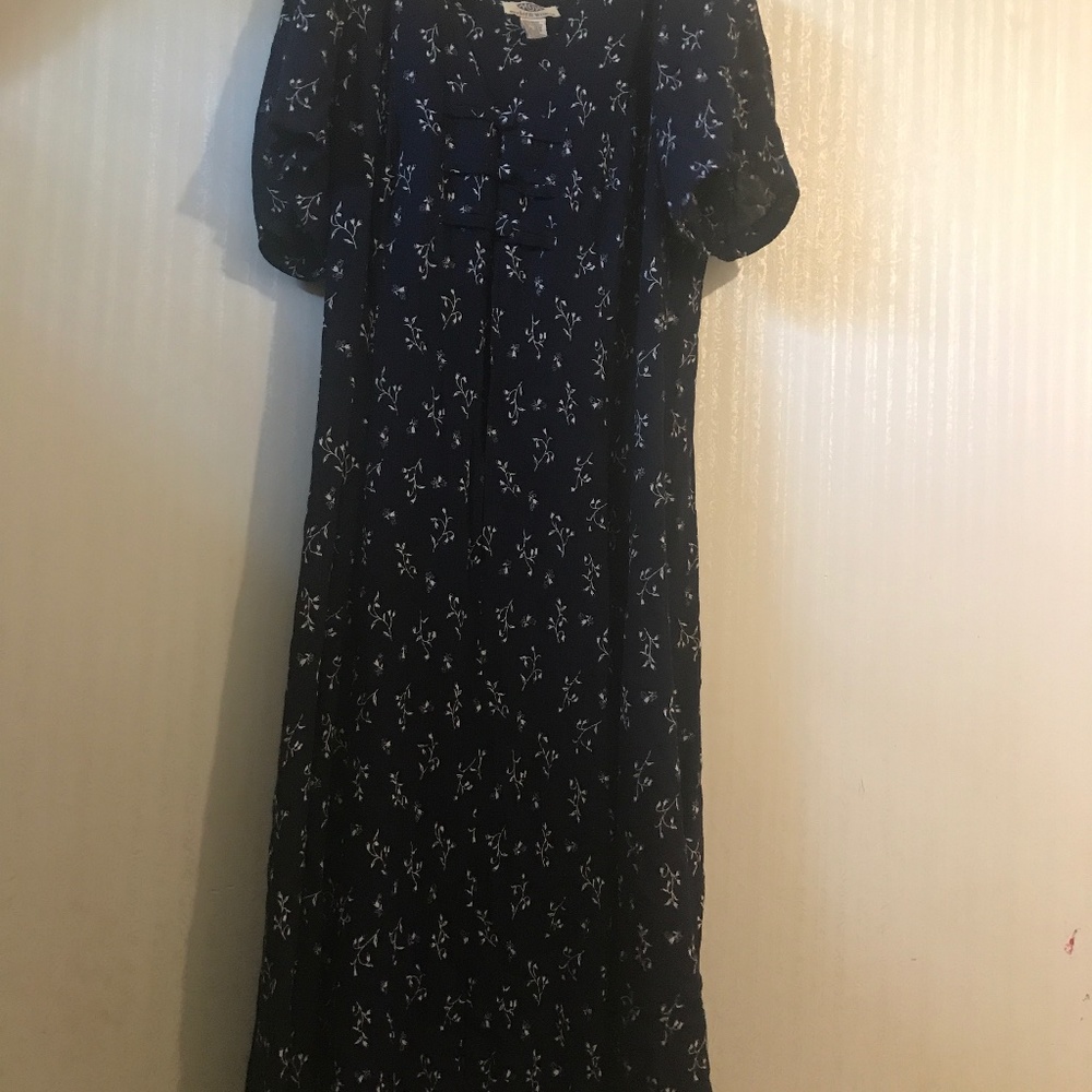 Vintage Modern Woman dress